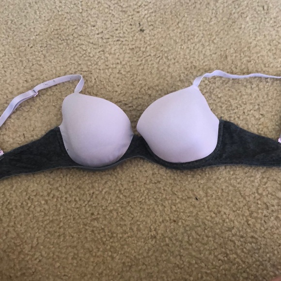 Pink Victoria Secret bra - Picture 1 of 1